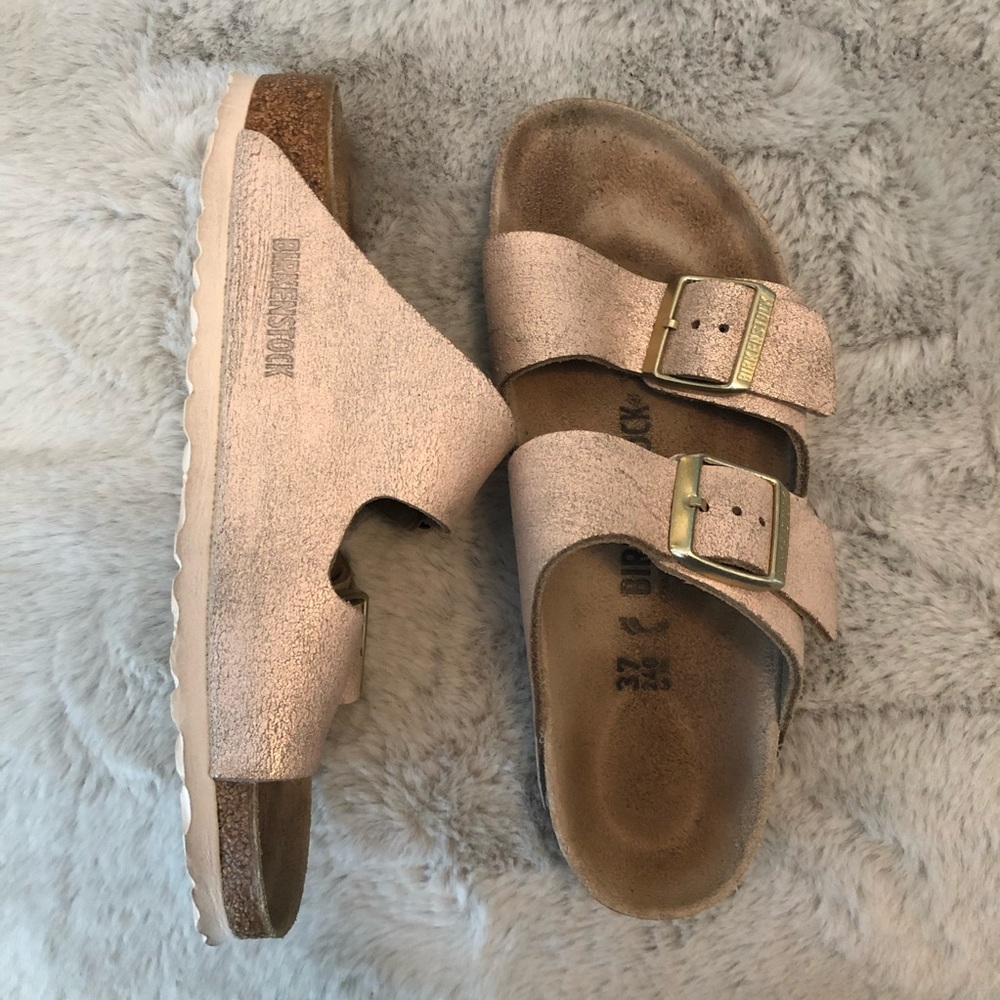 Birkenstock Arizona in Brushed Metallic Rose Gold